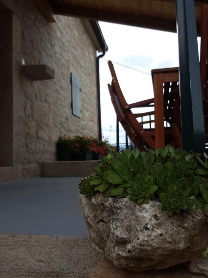 Villa Cetina Milasi Eksteriør billede