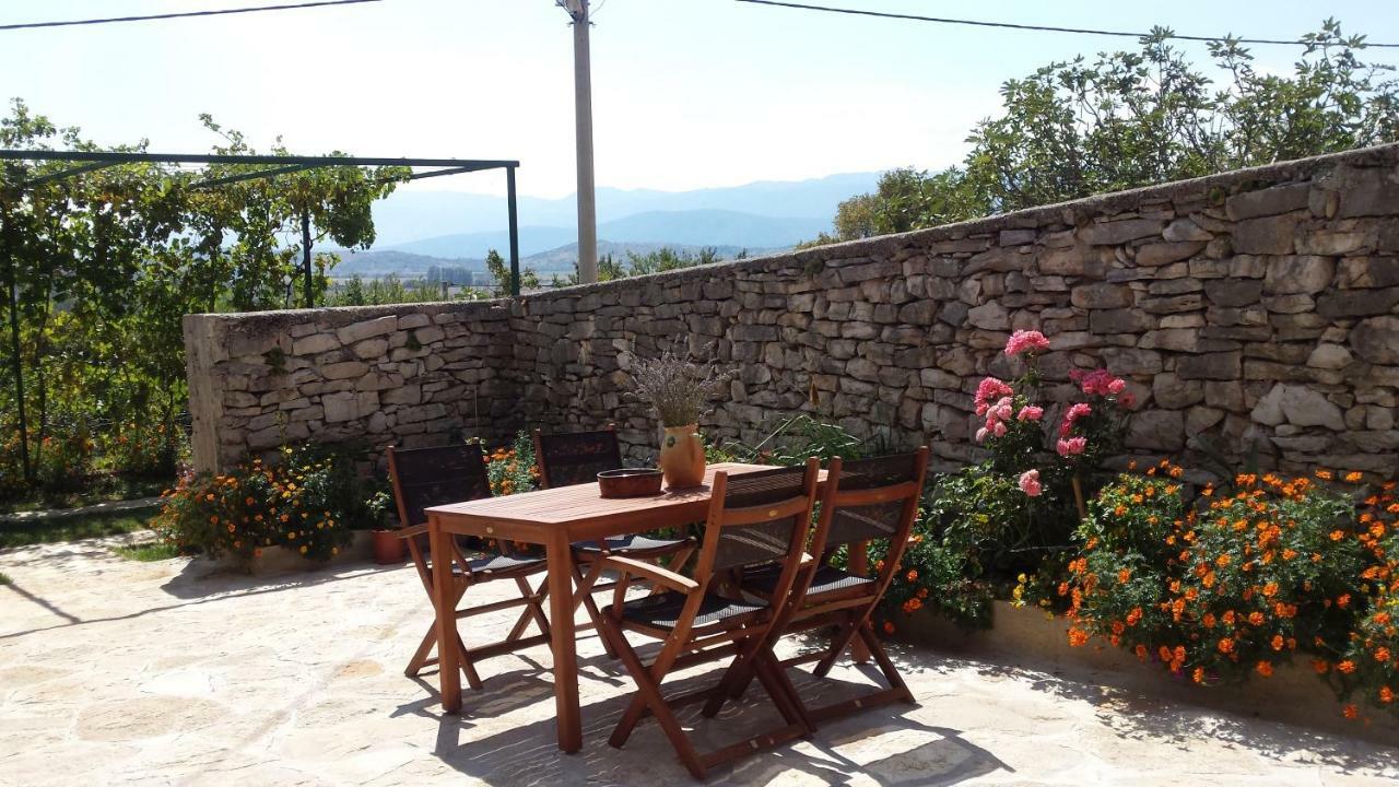 Villa Cetina Milasi Eksteriør billede