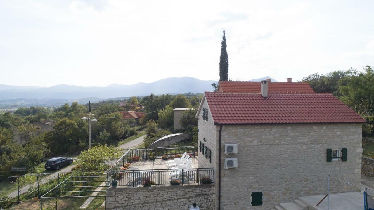 Villa Cetina Milasi Eksteriør billede