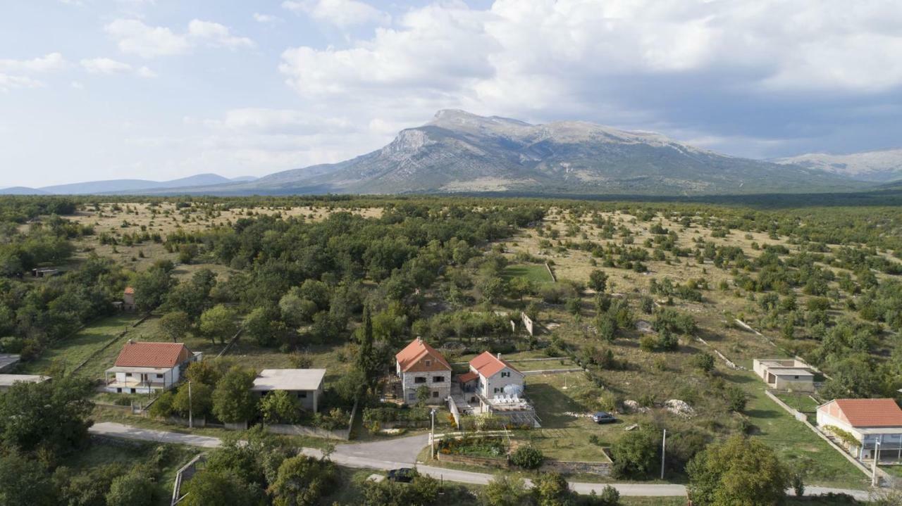 Villa Cetina Milasi Eksteriør billede