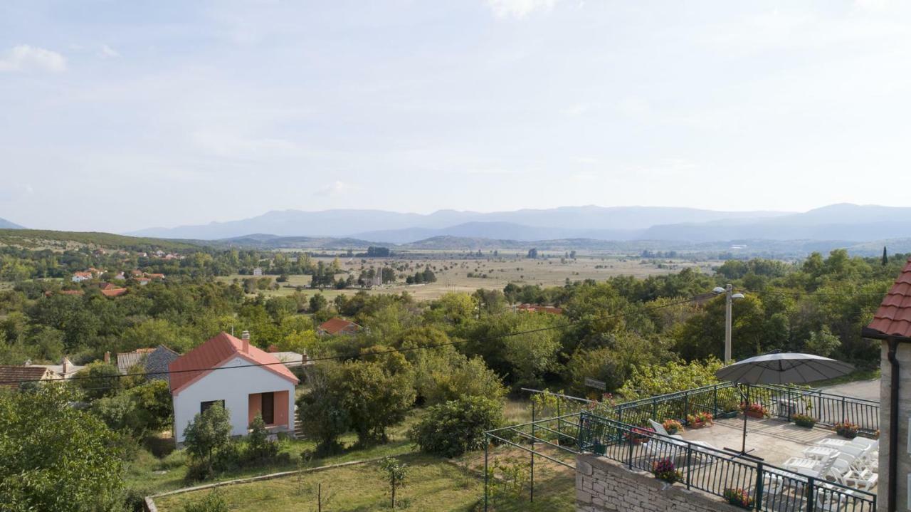 Villa Cetina Milasi Eksteriør billede