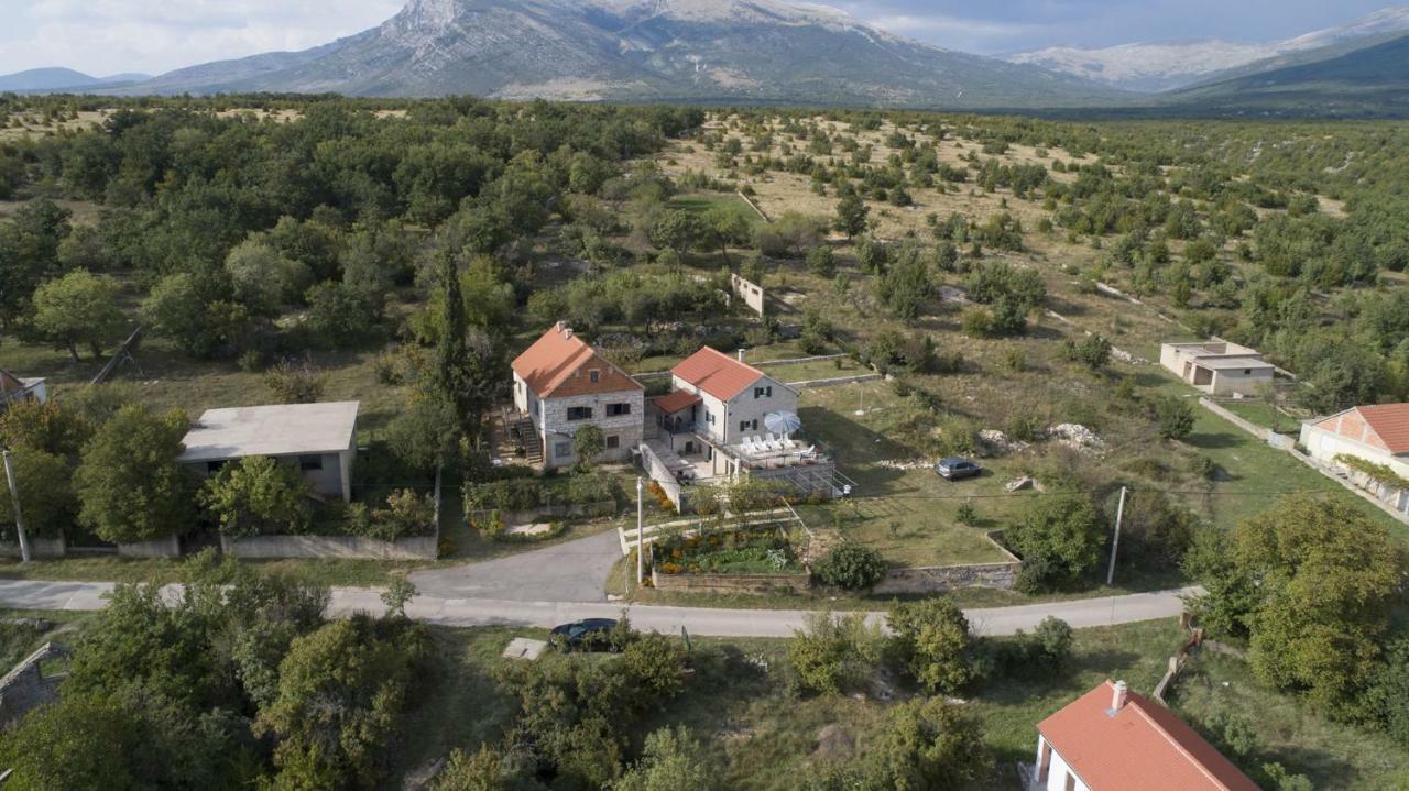 Villa Cetina Milasi Eksteriør billede