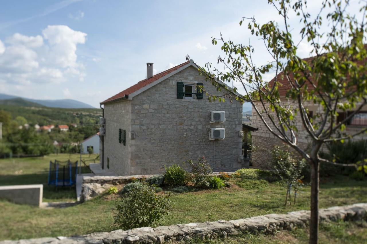 Villa Cetina Milasi Eksteriør billede