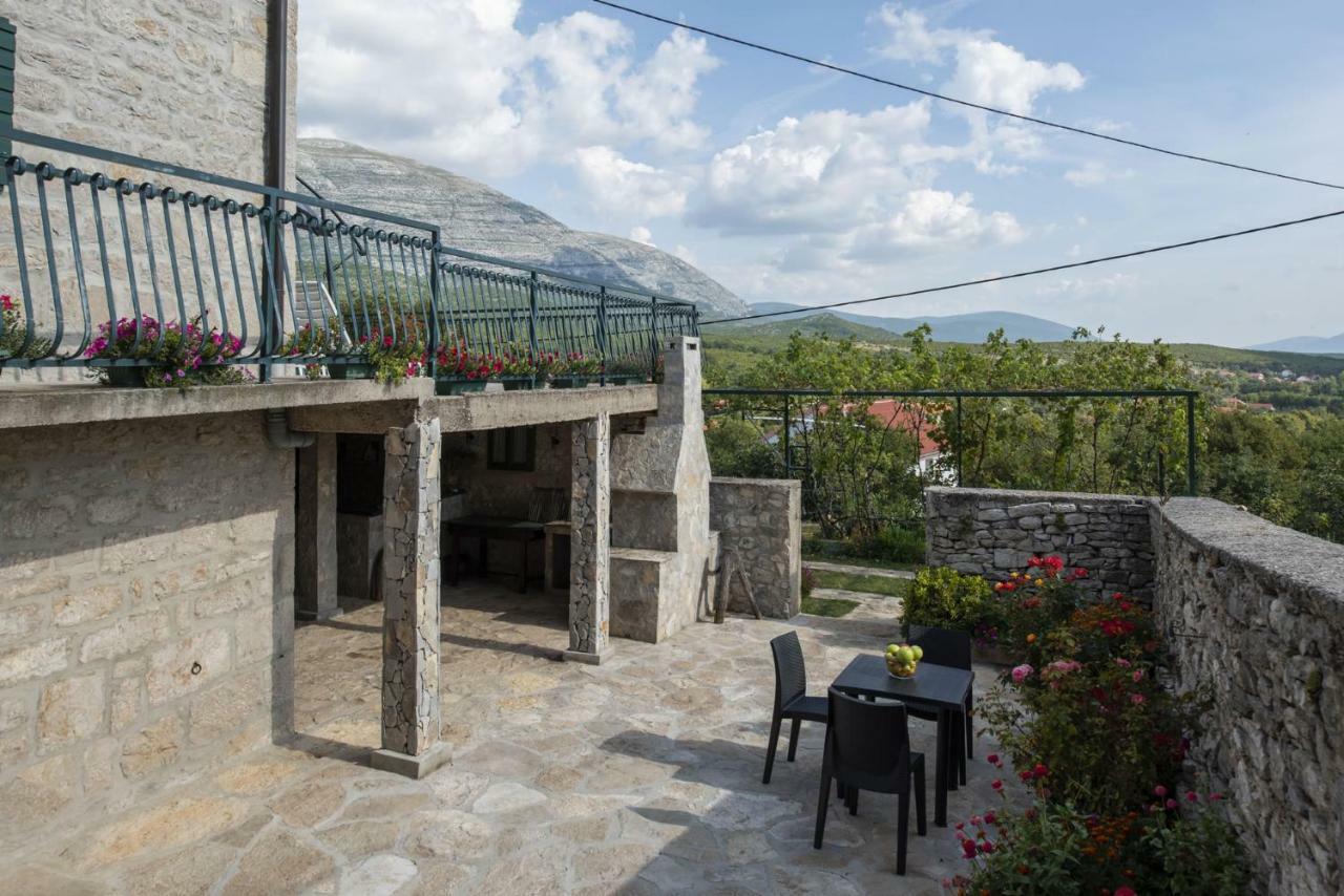 Villa Cetina Milasi Eksteriør billede